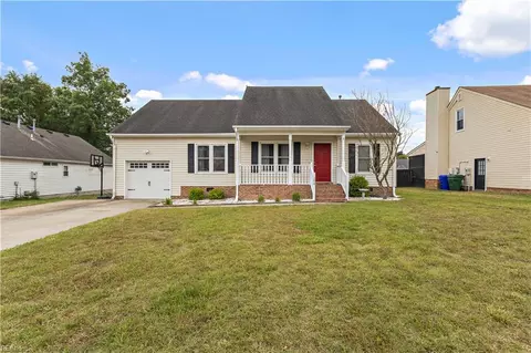104 Foxworth Cir, Suffolk, VA 23434