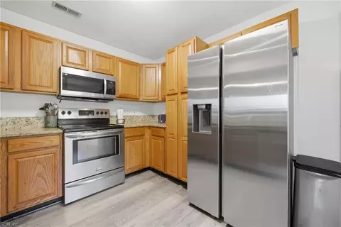 Kitchen - 349 Manning Ln, Hampton, VA 23666 photo 1 of 2