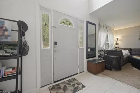 Entry Way - 349 Manning Ln, Hampton, VA 23666 photo 4 of 5