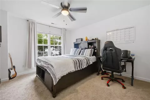 Bedroom - 349 Manning Ln, Hampton, VA 23666 photo 6 of 8