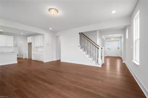 Living - Mm Taft Rd, Chesapeake, VA 23322 photo 2 of 2