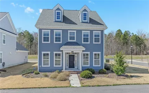 2216 Hampton Roads Pw Pkwy, Chesapeake, VA 23321