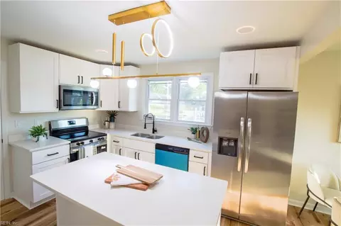 2011 Columbus Ave, Portsmouth, VA 23704