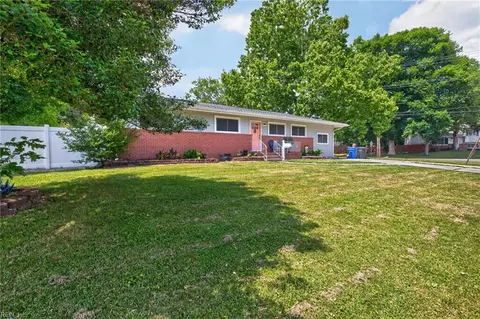 453 Caren Dr, Virginia Beach, VA 23452