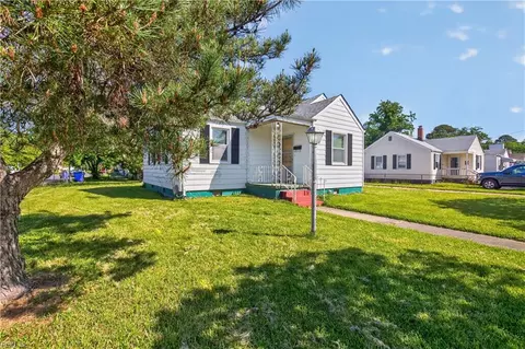 9305 Hickory St, Norfolk, VA 23503