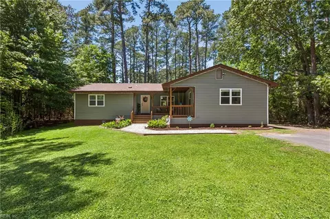 3 Grundland Dr, Hampton, VA 23664