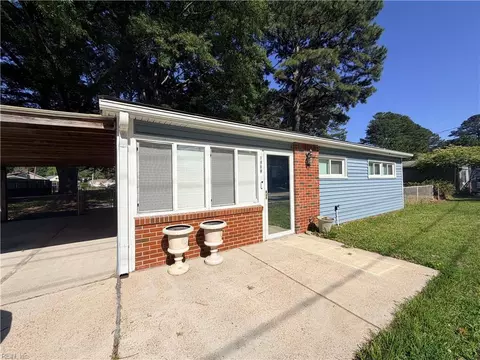 1309 Sparrow Rd, Chesapeake, VA 23325