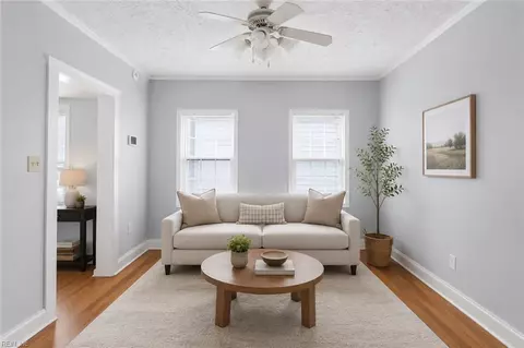 7 Central St, Hampton, VA 23663