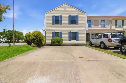 5296 Settlers Park Dr, Virginia Beach, VA 23464