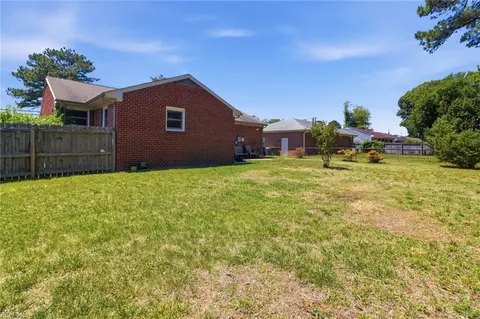 Exterior - 232 Martha Lee Dr, Hampton, VA 23666 photo 7 of 9