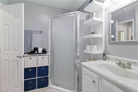 Bath - 232 Martha Lee Dr, Hampton, VA 23666 photo 1 of 2
