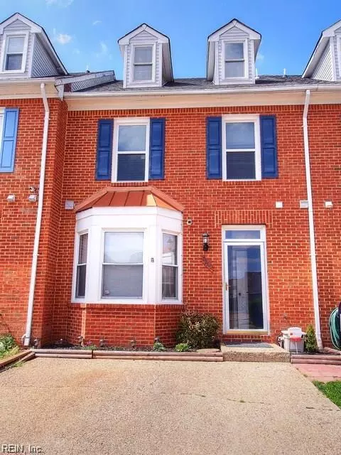 1209 Killington Sq #104, Chesapeake, VA 23320