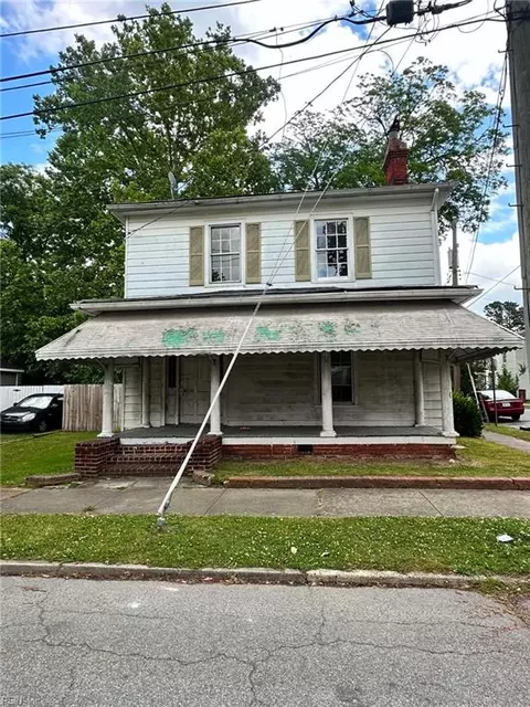 212 Grace St, Suffolk, VA 23434