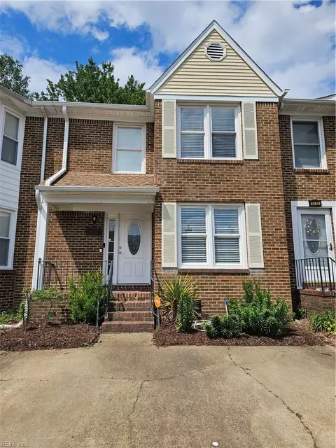4306 Thomas Ln, Chesapeake, VA 23321