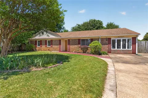 1117 Camelot Ct, Chesapeake, VA 23323