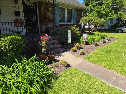 1717 A St, Portsmouth, VA 23704