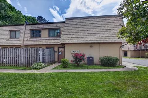 1591 Monterry Pl, Newport News, VA 23608