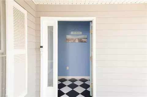 1024 High Dunes Quay Quay #101, Hampton, VA 23664