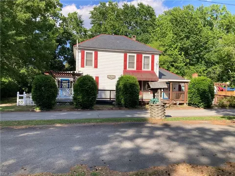 4245 Taylor Rd, Chesapeake, VA 23321
