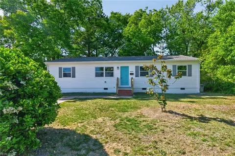 Exterior - 4832 82nd St, Hampton, VA 23605 photo 2 of 7