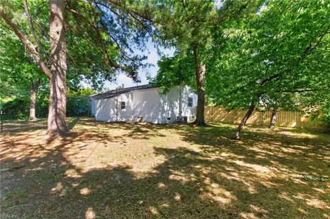 Exterior - 4832 82nd St, Hampton, VA 23605 photo 7 of 7