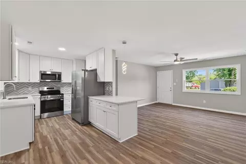 4832 82nd St, Hampton, VA 23605