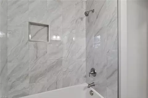 Bath - 4832 82nd St, Hampton, VA 23605 photo 5 of 6