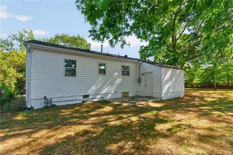 Exterior - 4832 82nd St, Hampton, VA 23605 photo 4 of 7