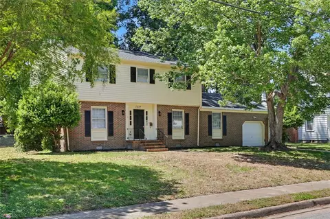 212 Watkins Dr, Hampton, VA 23669