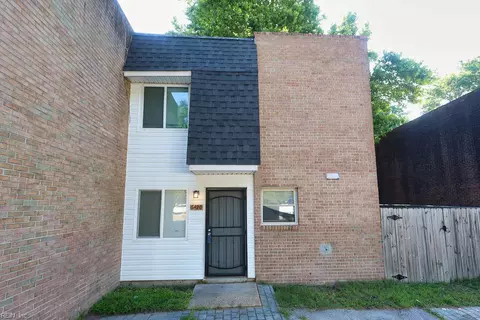 6420 Faraday Ct, Norfolk, VA 23513