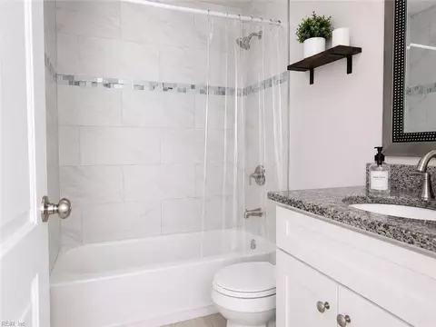 Bath - 1903 Seward Dr, Hampton, VA 23663 photo 2 of 2