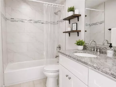 Bath - 1903 Seward Dr, Hampton, VA 23663 photo 1 of 2