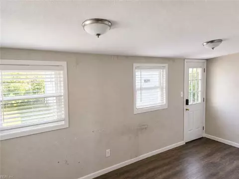 Living - 1903 Seward Dr, Hampton, VA 23663 photo 2 of 2