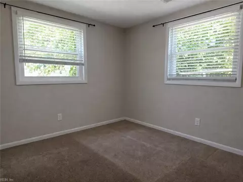 Bedroom - 1903 Seward Dr, Hampton, VA 23663 photo 3 of 4