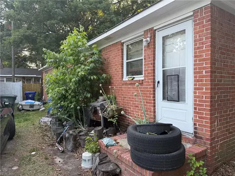 1252 Norview Ave, Norfolk, VA 23513