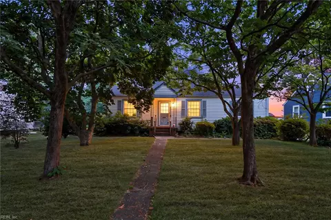 607 Fairview Ln, Portsmouth, VA 23702