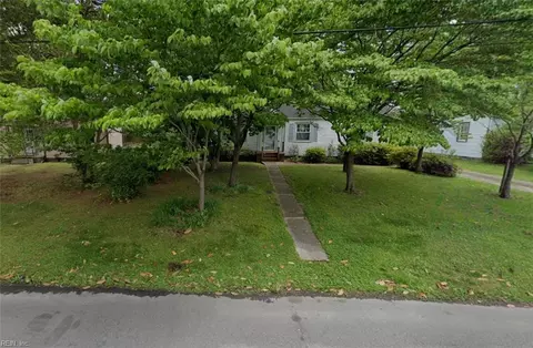 607 Fairview Ln, Portsmouth, VA 23702