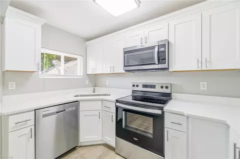 3405 Scott St, Portsmouth, VA 23707