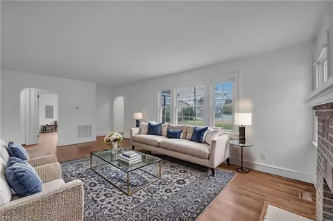 Living - 1263 W Queen St, Hampton, VA 23669 photo 4 of 4