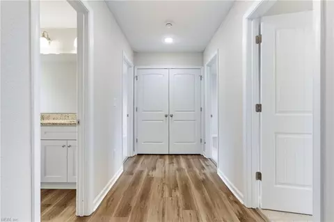 Entry Way - 2 Tiffany Ln, Hampton, VA 23664 photo 7 of 7