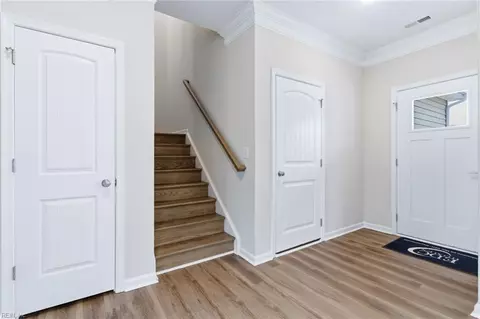 Entry Way - 2 Tiffany Ln, Hampton, VA 23664 photo 1 of 7