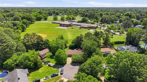 812 Prince Charles Ct, Virginia Beach, VA 23452