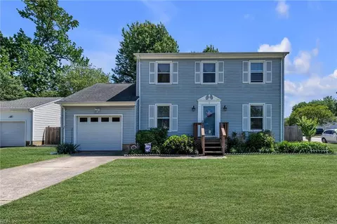 2 Woody Cir, Hampton, VA 23669