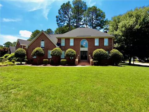 801 Pecan Forest Ct, Chesapeake, VA 23322