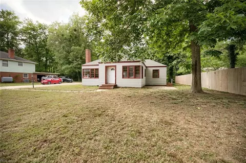 19100 Eltham Rd, West Point, VA 23181