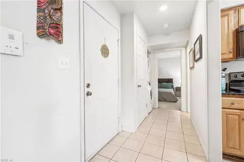 1304 Stockley Gdns #507, Norfolk, VA 23517