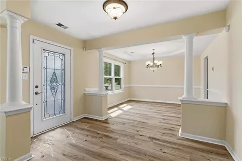 Entry Way - 3 Nicole Ct, Hampton, VA 23669 photo 1 of 3