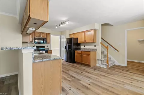 Entry Way - 3 Nicole Ct, Hampton, VA 23669 photo 3 of 3