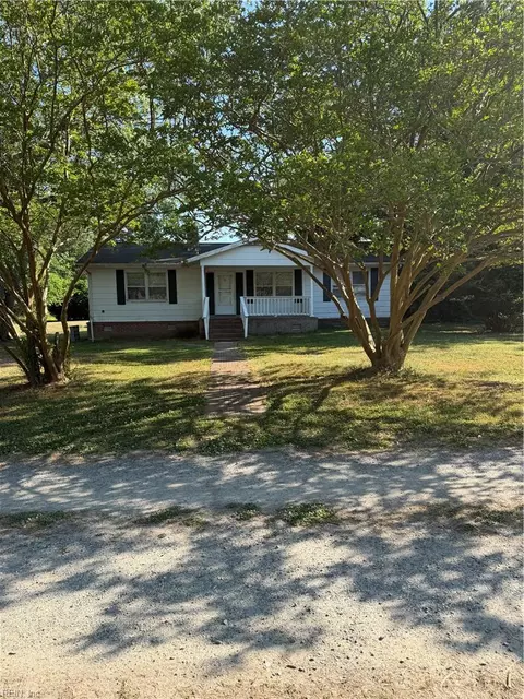 6748 Calhoun St, Gloucester, VA 23061