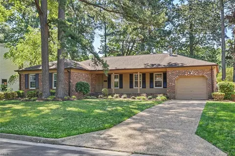 627 Valley Forge Dr, Newport News, VA 23602